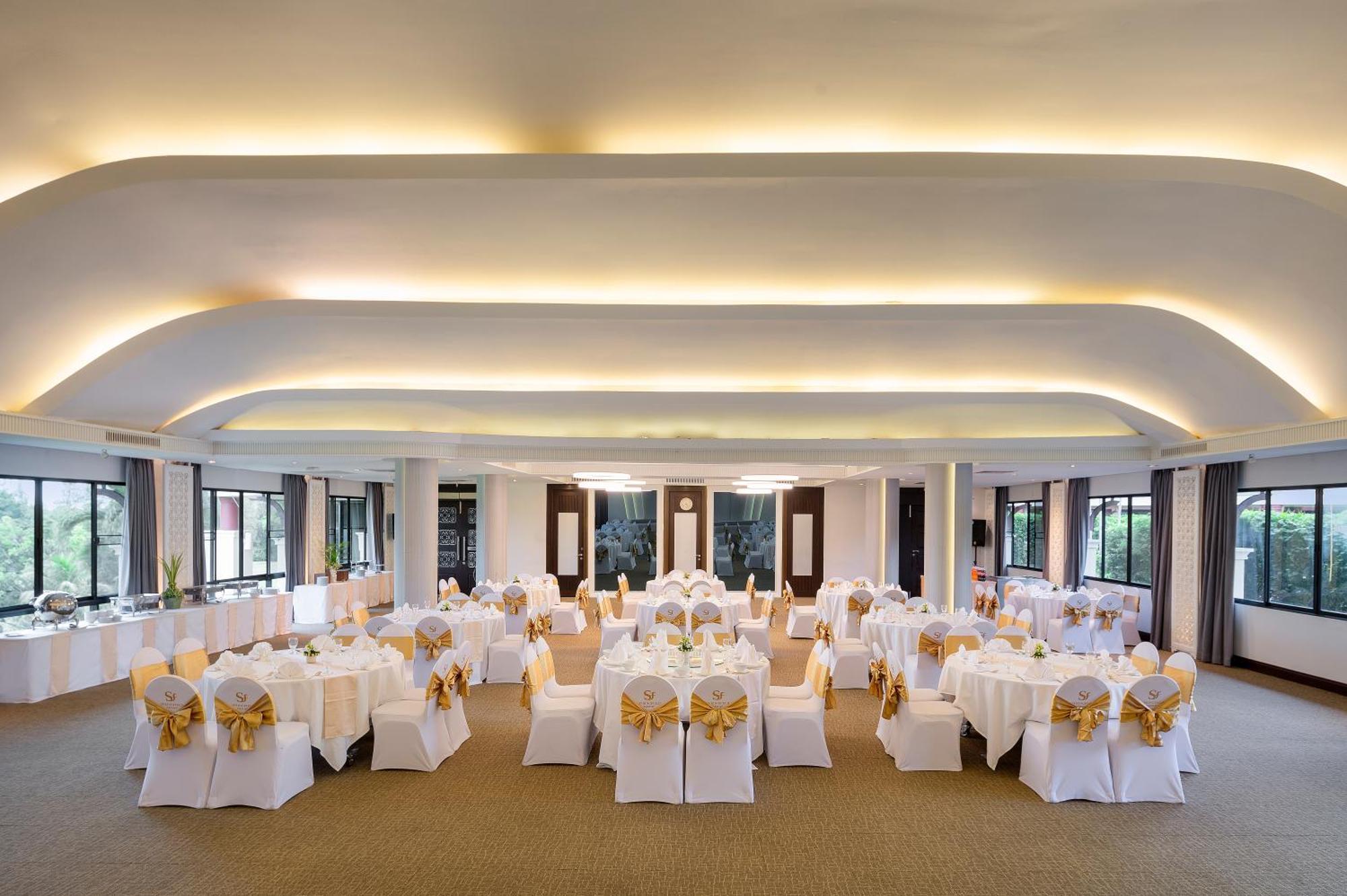 Springfield Village Golf & Spa Cha-Am Buitenkant foto
